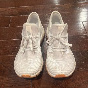 Adidas Sneakers - Pure Boost